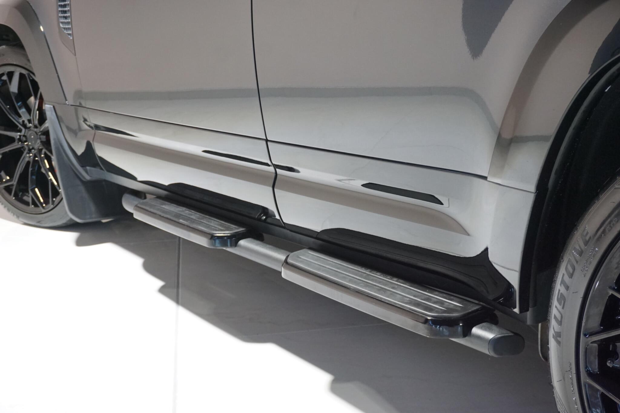 Land Rover Defender 110 3.0 D300 MHEV X-Dynamic HSE SUV 5dr Diesel Auto 4WD Euro 6 (s/s) (300 ps)